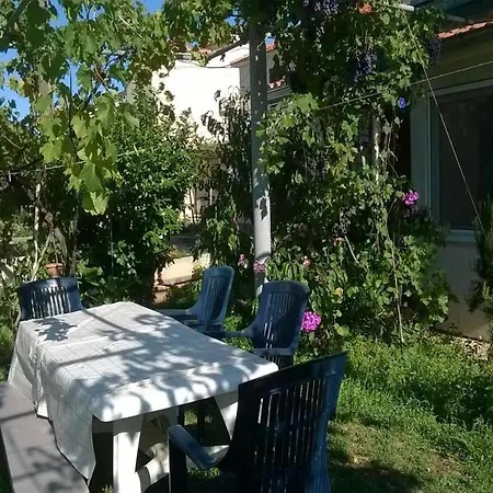 Marija - 100 M From Apartament Tribalj
