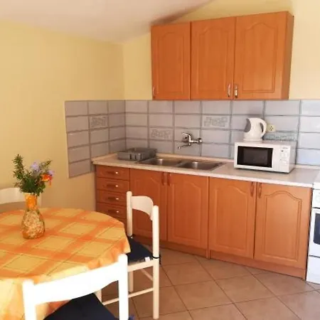 Apartament Marija - 100 M From