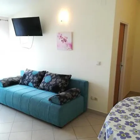 Marija - 100 M From Apartament *