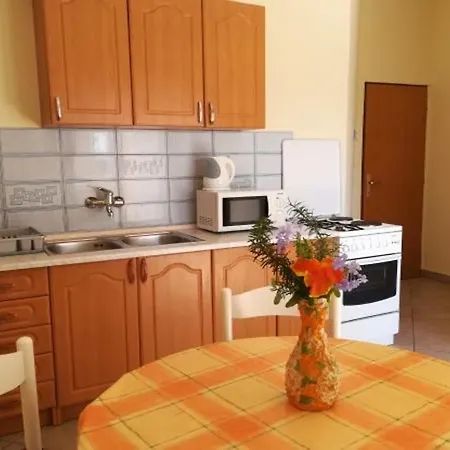 Apartament Marija - 100 M From