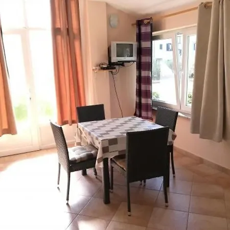 Marija - 100 M From Apartament *