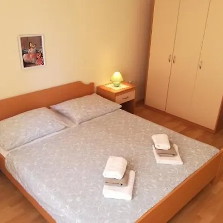 Marija - 100 M From Apartament Tribalj